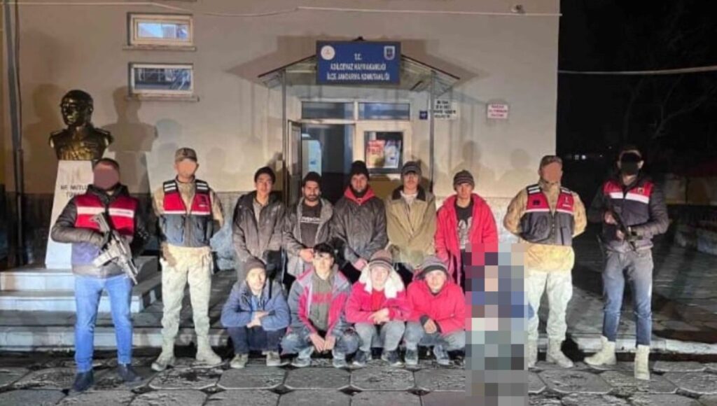 Bitlis’te 9 kaçak göçmen yakalandı