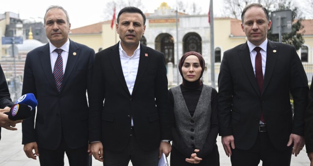 CHP heyeti, İstanbul Valisi Gül’le görüştü