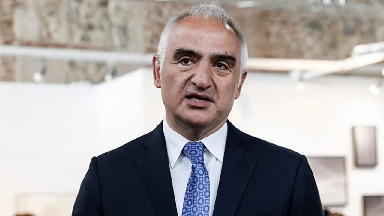 bakanligin yasakladigi kitaplar meclis gundeminde kendilerini inkar ediyorlar mT8VrK1v.jpg