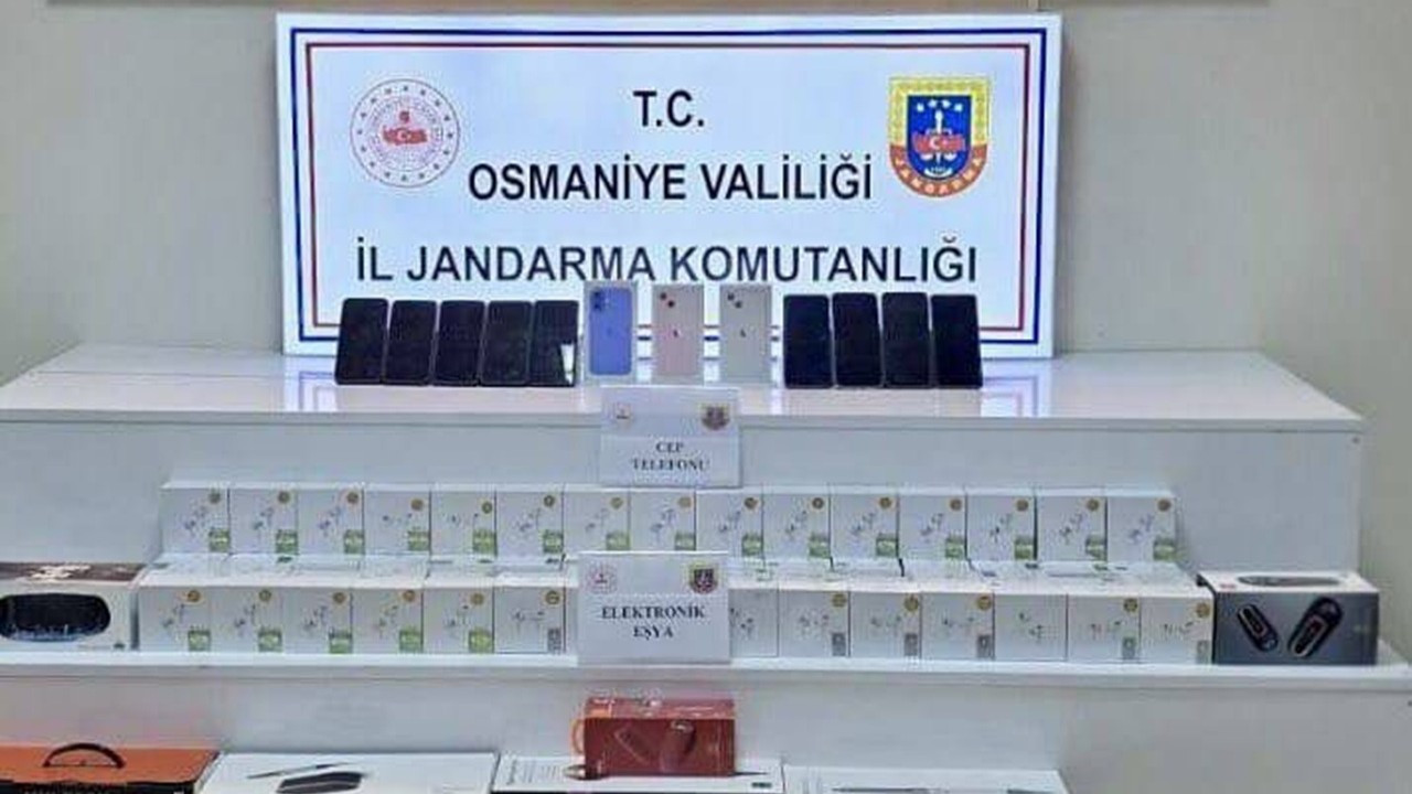 kacak elektronik operasyonunda 3 milyon tllik urun yakalandi m1wYXb6T.jpg