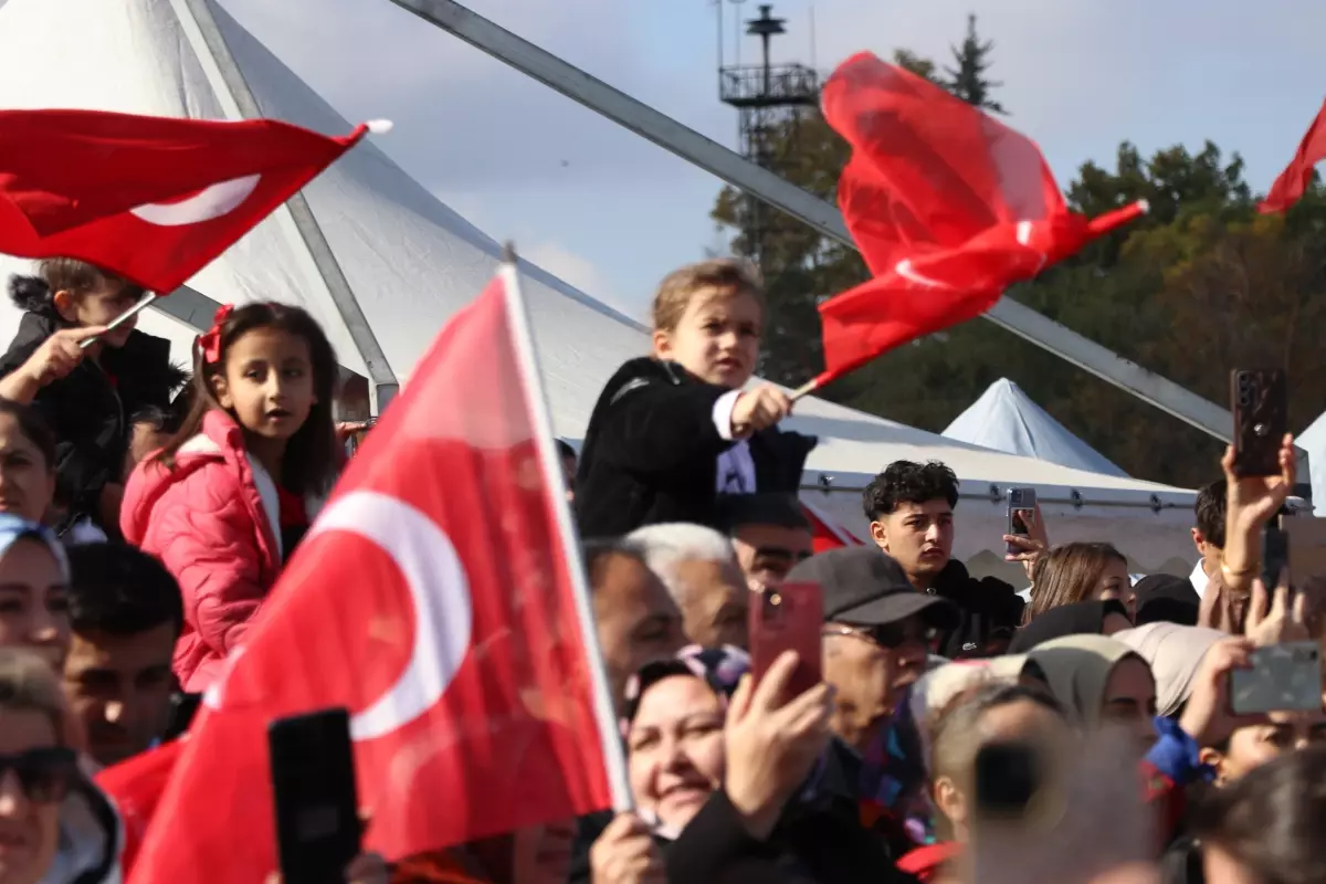 kayseride cumhuriyet bayrami coskusu 1AtCSrKM.jpg