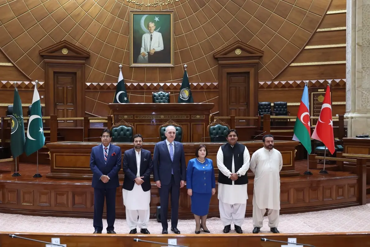 tbmm baskani numan kurtulmus pakistanda pencap eyalet meclisini ziyaret etti Cad4pFg6.jpg