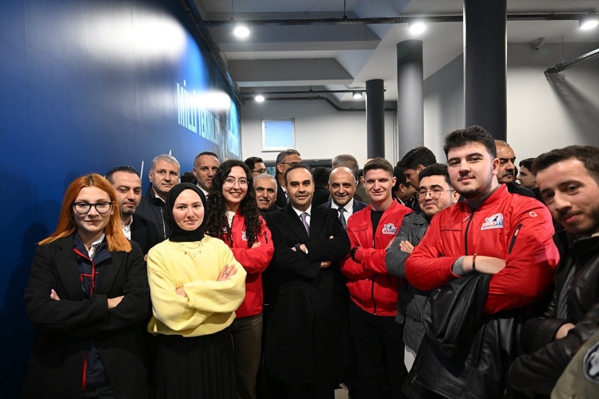 Bakan Kacır Ve Program Katılımcıları